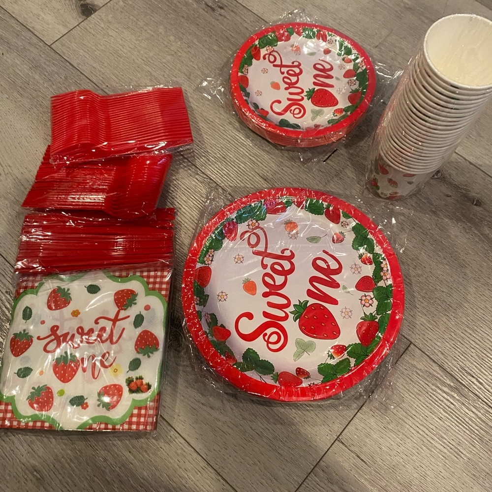 Sweet One Strawberry Party Supplies Set